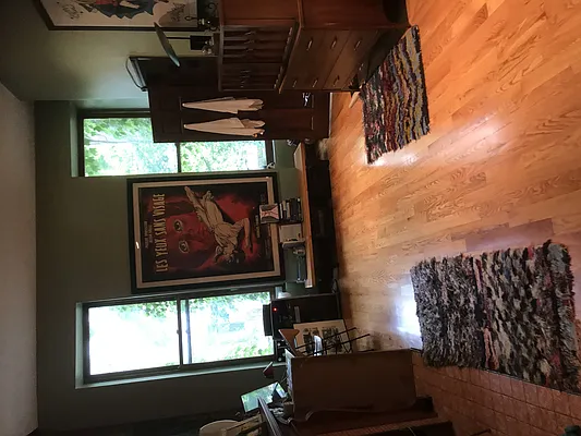 Rented by PLUSH REALTY Inc | media 9