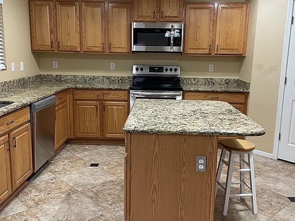 4th image of 28018 N Titanium Ln