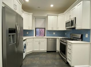 25-23 41st St #1, Astoria, NY 11103