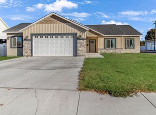 590 W 24th St, Burley, ID 83318