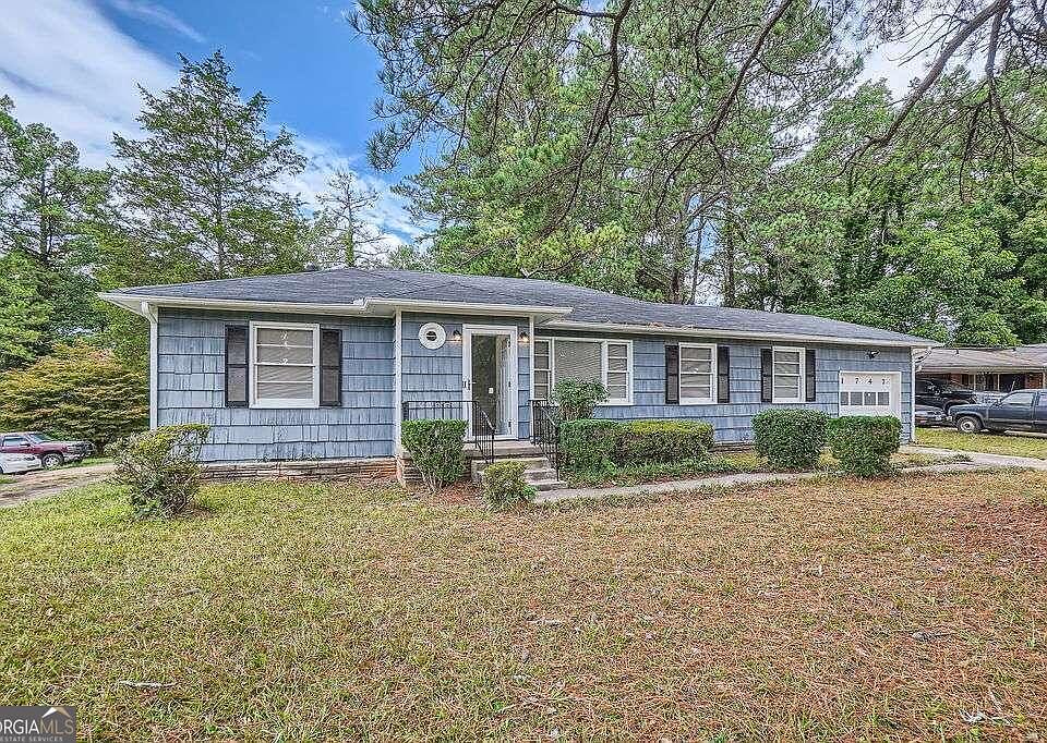 1st image of 1747 Venetian Dr SW