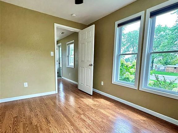 5th image of 602 S Taylor Ave