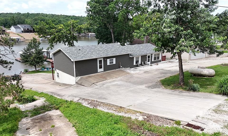 1st image of 28723 Mistletoe Ave
