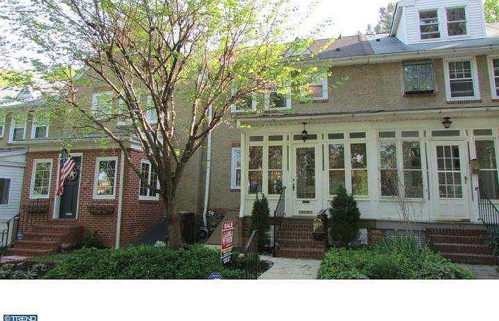 1st image of 2035 Barry St