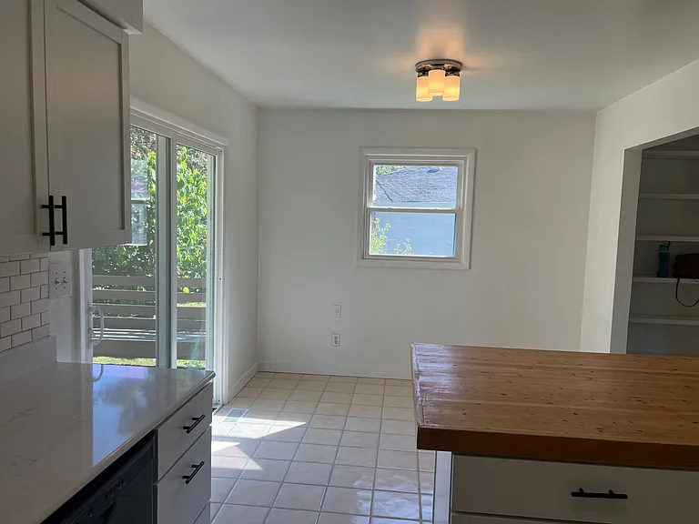 1423 E Dunstan Dr — Photo 5