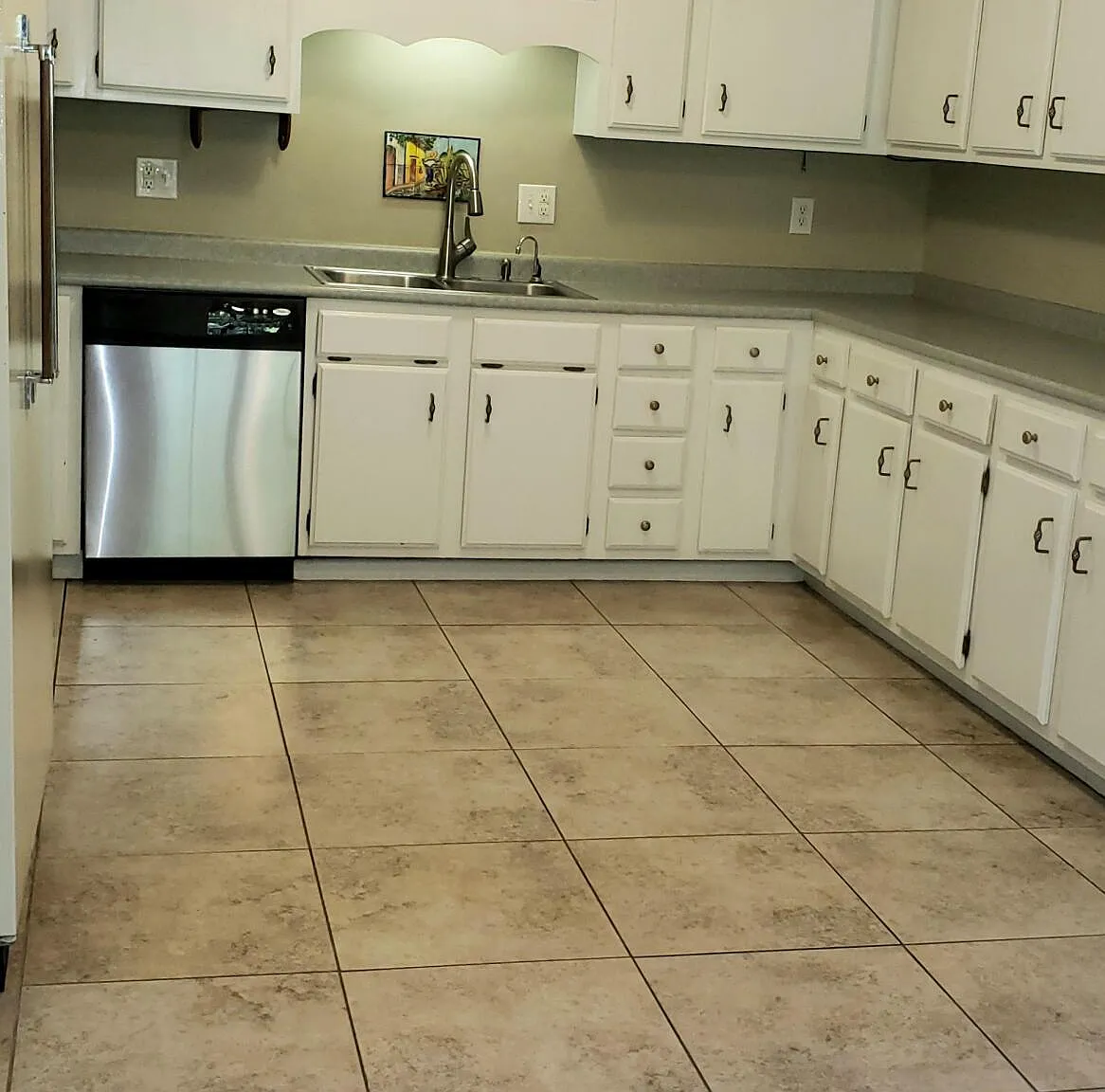 3 bed, 2.0 bath, 1808 sqft, $1,895 — Photo 3