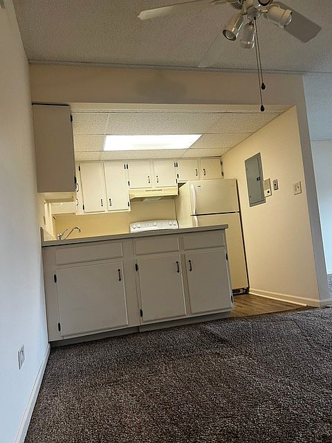 1st image of 230 Springhill Dr APT 102