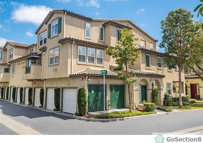 1st image of 4457 Avenida Aquila