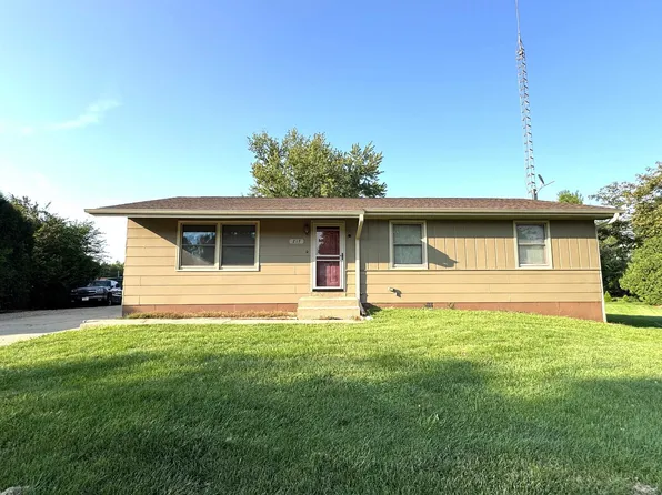 217 W 22nd Street Court, Monroe, WI 53566