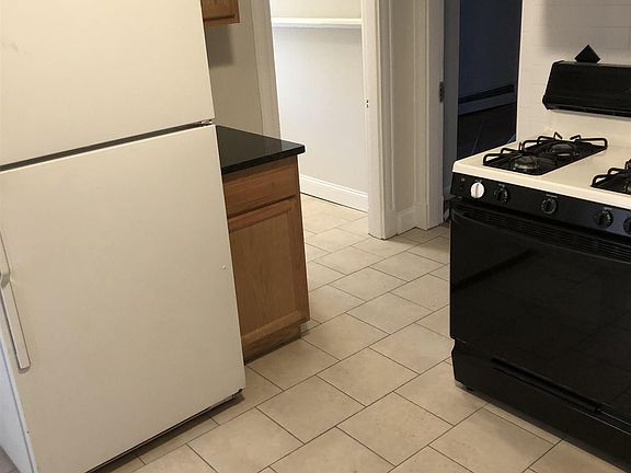 5th image of 36 Lincoln Pkwy #3
