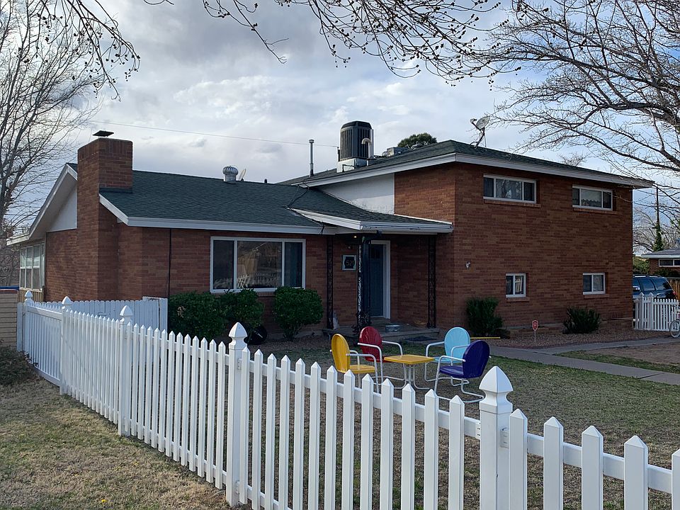 1st image of 521 Alvarado Dr NE