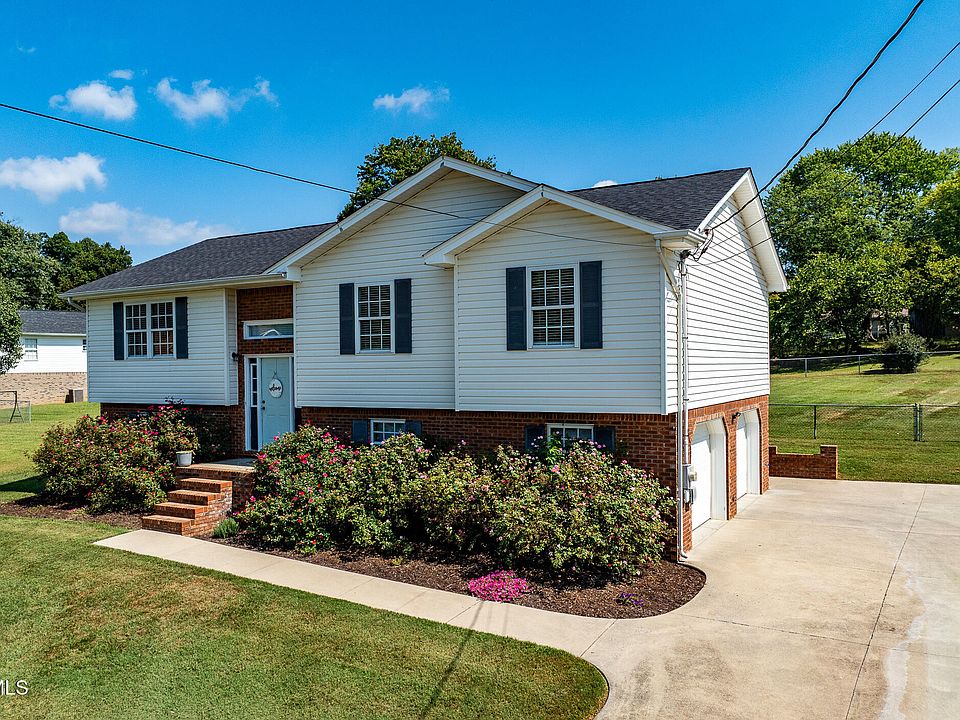 1st image of 203 Falcon View Dr