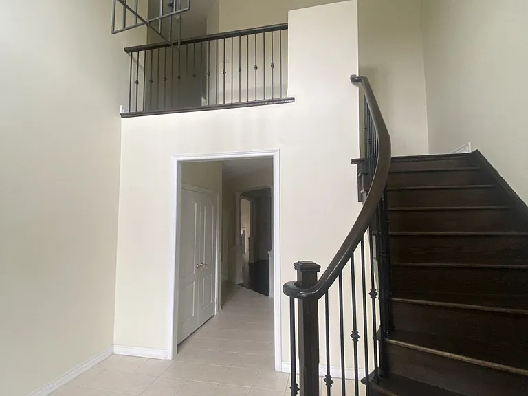 13 Templar St — Photo 3