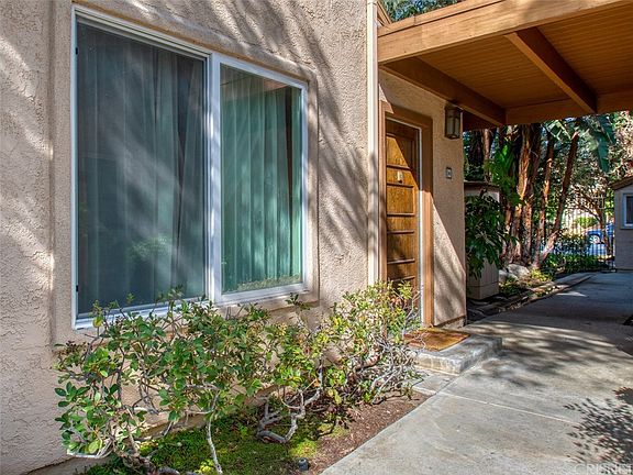3rd image of 22330 Victory Blvd APT 203