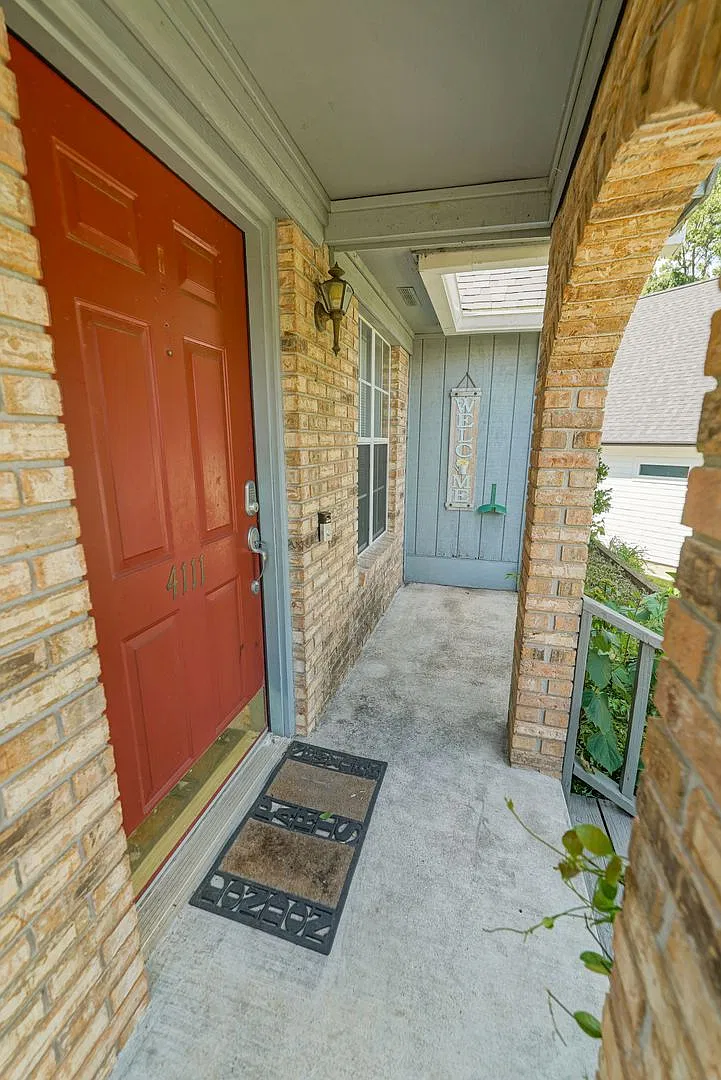 Beautiful 3 bedroom 2 bathroom on the east side of Tallahassee available now! — Photo 3