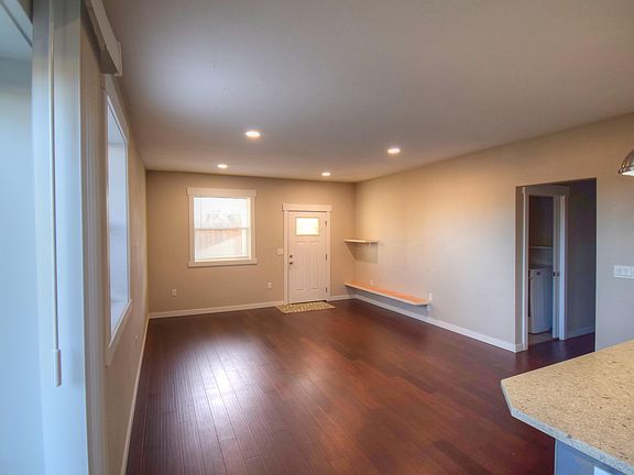 5th image of 4510 13th Ave SE Unit 1-B