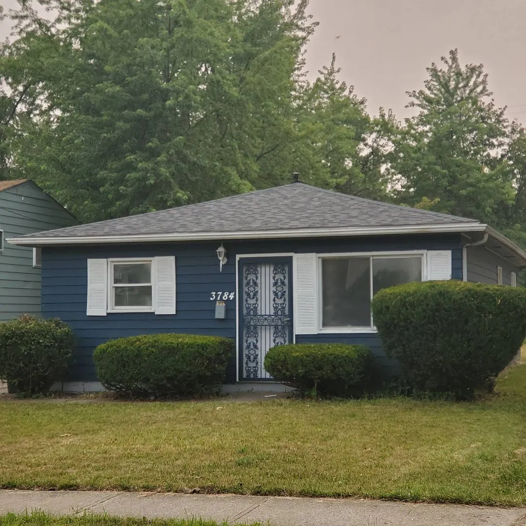 Charming 3-Bedroom Property in Prime Location — Photo 1