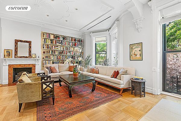 1st image of 190 Saint Johns Pl #2