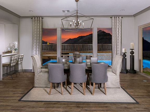 Cafe Dining and Wet Bar.