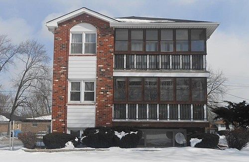 1st image of 14419 Lincoln Ave APT 3