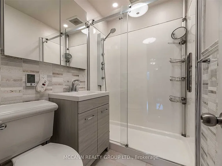 367 Harvie Ave #MAIN2 — Photo 18