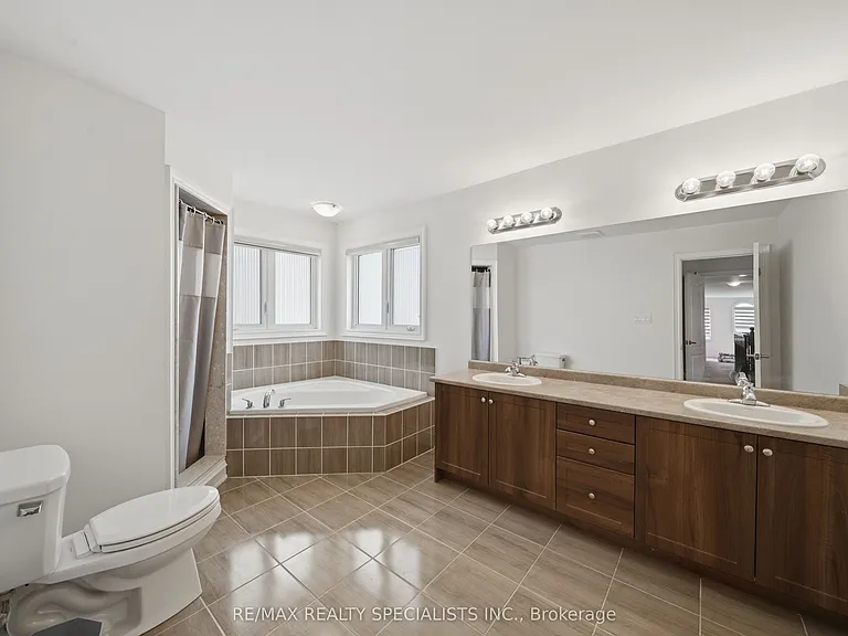 120 Milby Cres — Photo 17