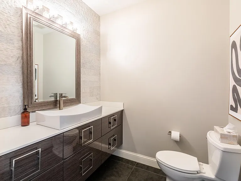 3352 Crooks Rd — Photo 15