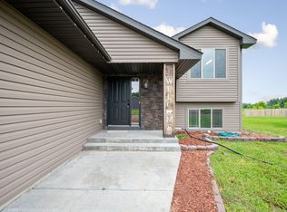 90 Fitzgerald Ave N, Rush City, MN 55069