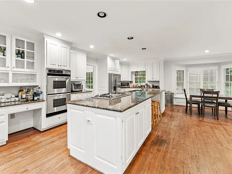 2986 Mornington Dr NW — Photo 8