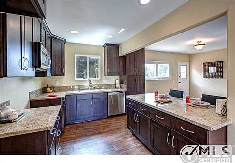 5th image of 2078 Falmouth Dr