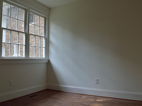 2nd image of 214 Stribling Ave #10984928