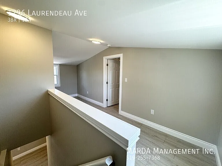 1296 Laurendeau Ave — Photo 34