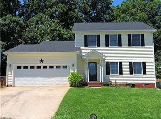 2414 Corinth Dr, Greensboro, NC 27406