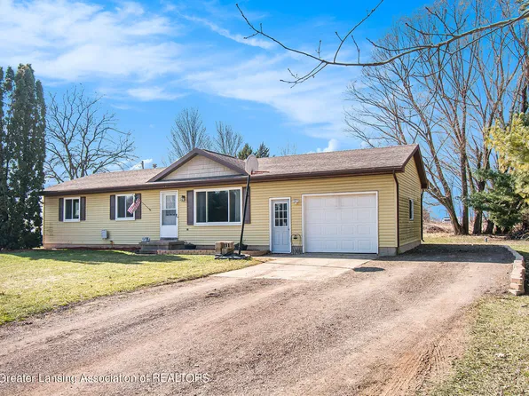 9520 Shilton Rd, Portland, MI 48875