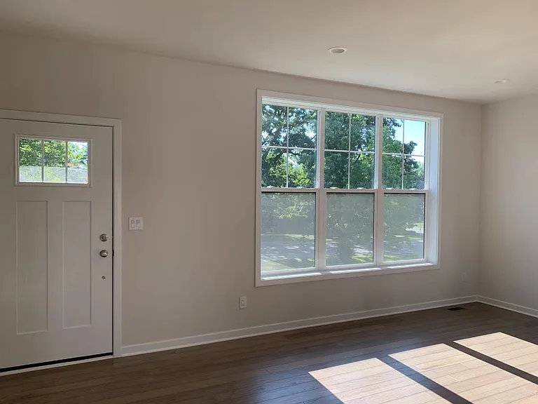 2898 Rayfield Ave — Photo 3