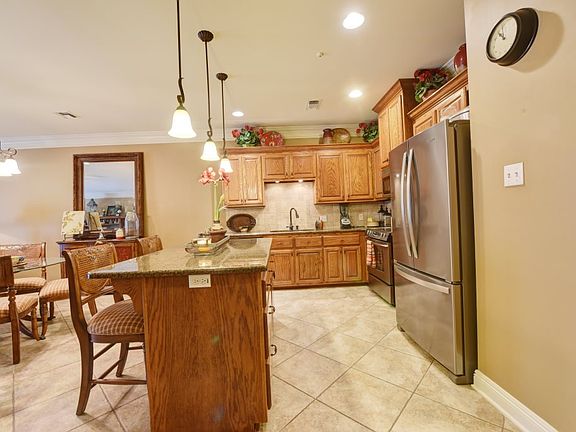 3rd image of 105 Harkey Dr