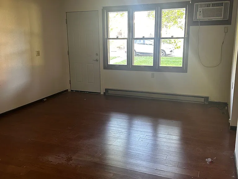 115 Elm St #2 — Photo 4