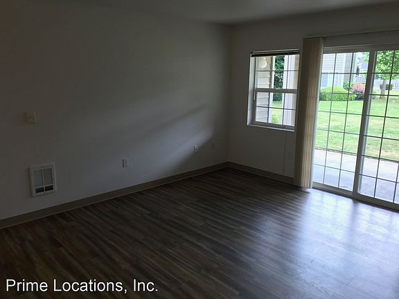 5th image of 3007 Borst Ave APT B4