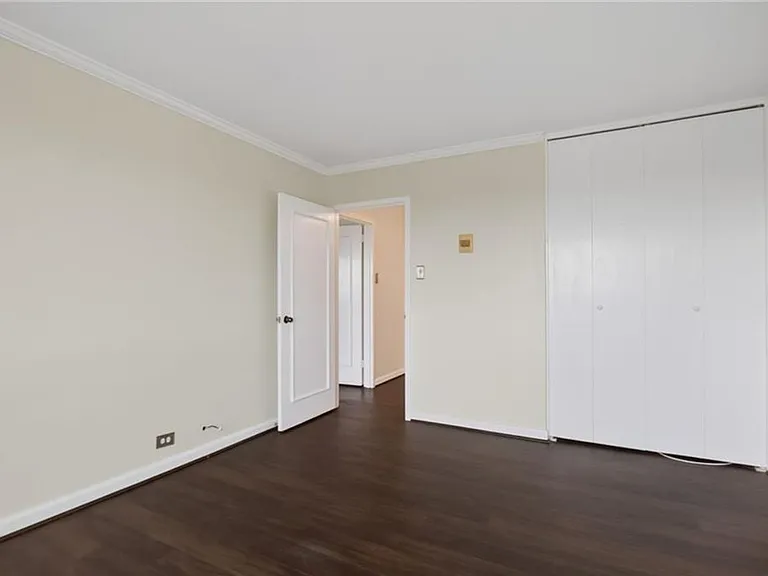 7320 Glenroie Ave #10E — Photo 33