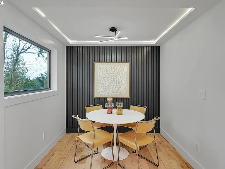 1403 SW Broadway Dr — Photo 26