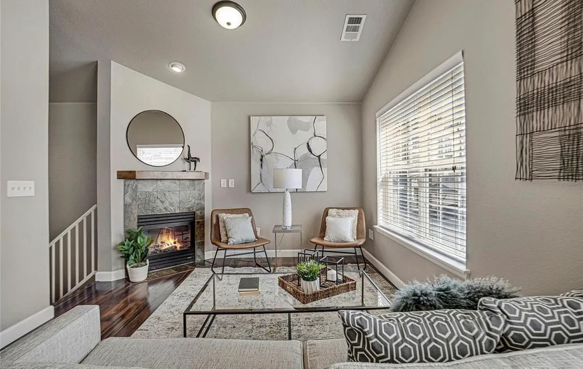 Building Photo - 3866 S Dallas Cir #201