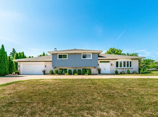 13 Don Carlos Dr, Hanover Park, IL 60133