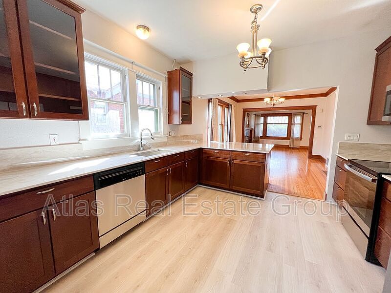 1st image of 1014 N Garfield St