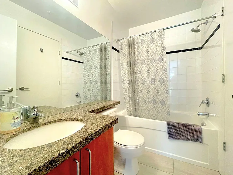 2680 Arbutus St — Photo 7