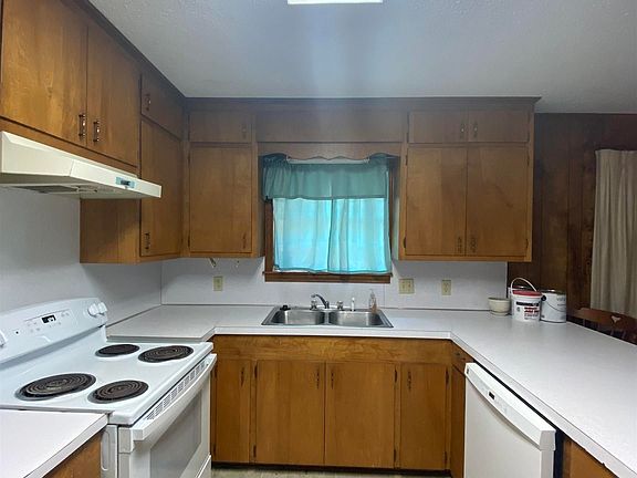 5th image of 207 N Jones St