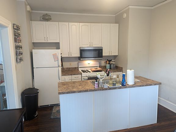 4th image of 818 Westover Ave APT 2