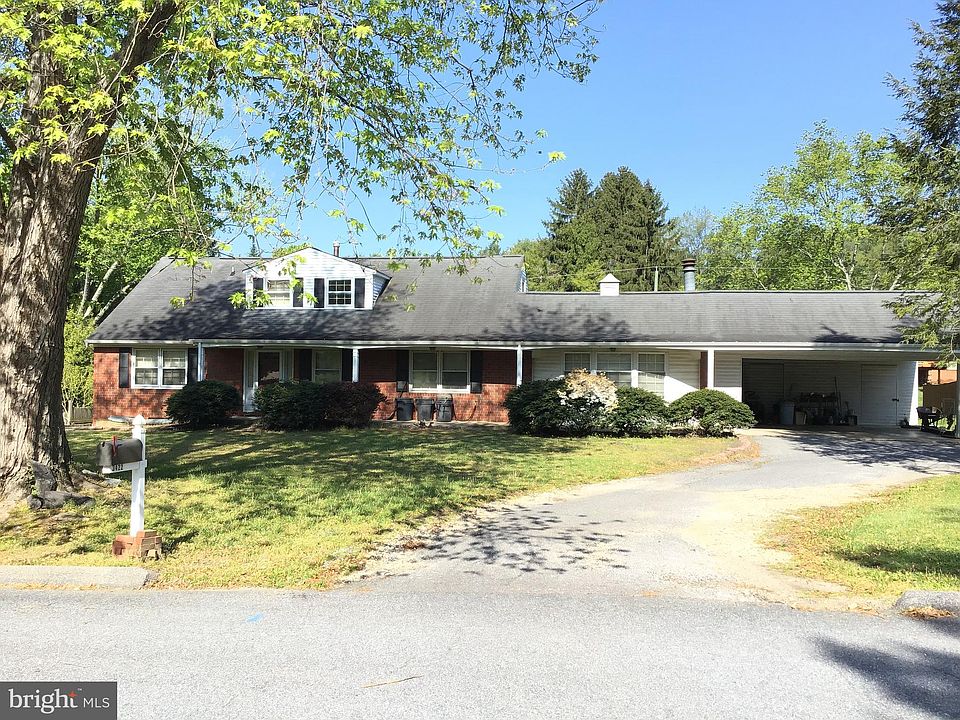 2nd image of 3422 Pierce Dr