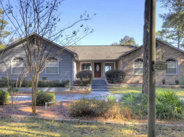 160 Turtle River Ln, Brunswick, GA 31523
