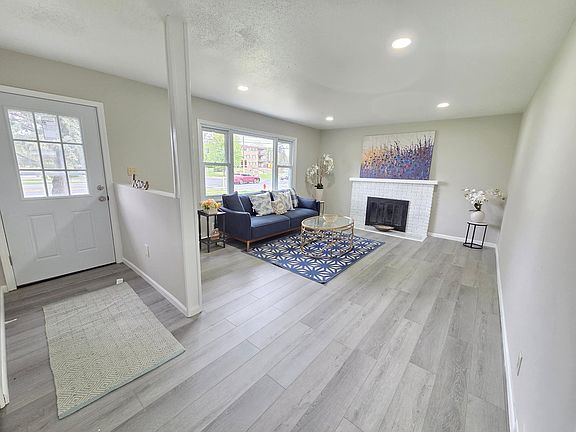5th image of 5201 W 84th St