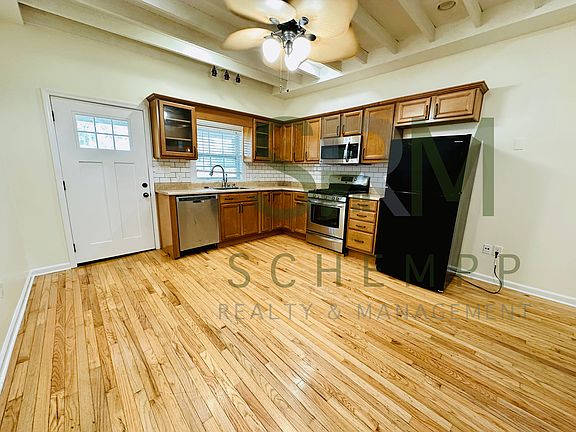 3rd image of 570 Lilly Ave